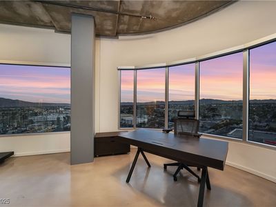 900 Las Vegas Blvd N #912