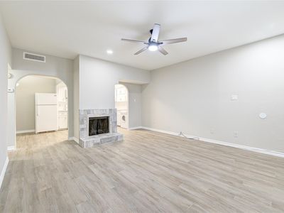 2100 Tanglewilde St APT 611