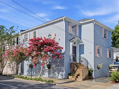 17 Ashley Ave