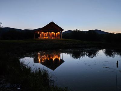 301 Mountain View Way