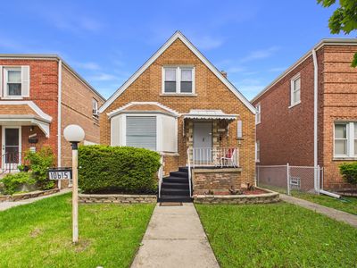10615 S Vernon Ave