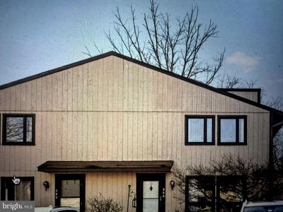 528 Glen Ct