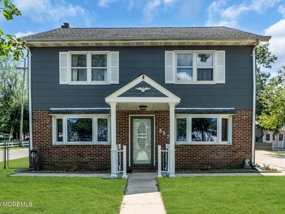857 Stapleton Avenue