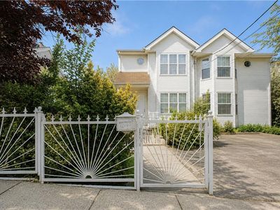 110 Pendleton Pl
