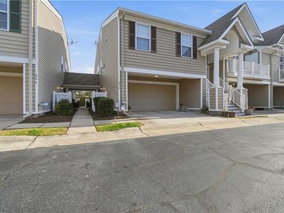 Property at 810 Kearney Pl, Virginia Beach, VA