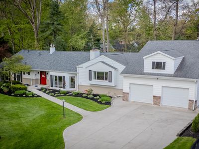 4241 Robinhood Ln