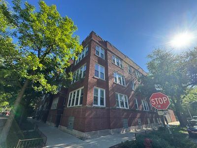 5855 N Glenwood Ave #1N