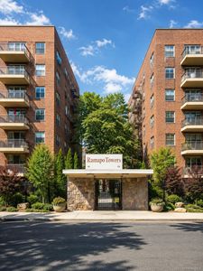 30 S Cole Avenue #1J