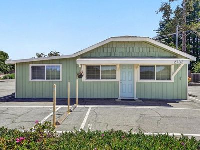 2732 Freedom Blvd