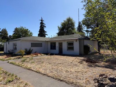 240 NW Birch Ave