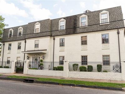 1532 Saint Andrew St APT 202