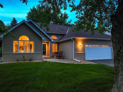 1104 Falls Curv