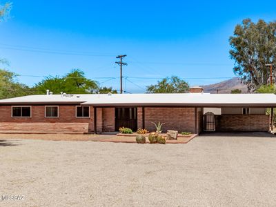 2509 N Indian Ridge Dr