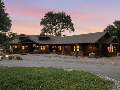 12401 Merriman Ln