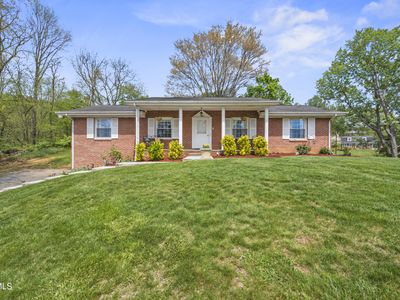 7357 White Pine Cir