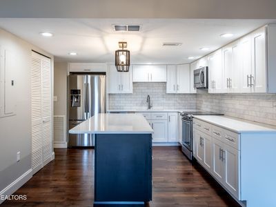 1911 Cherokee Bluff Dr