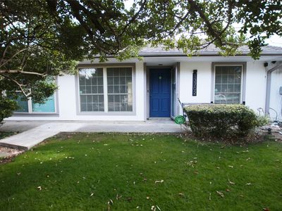 13702 Flagstone Ln