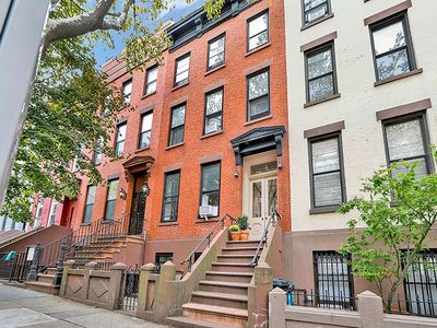 152 Summit St