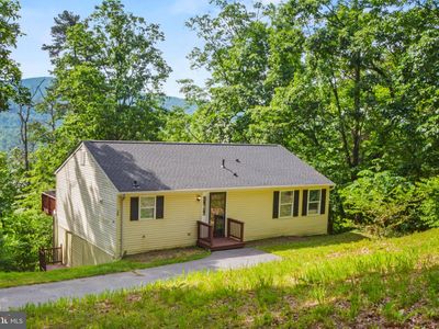 180 Crest Ln