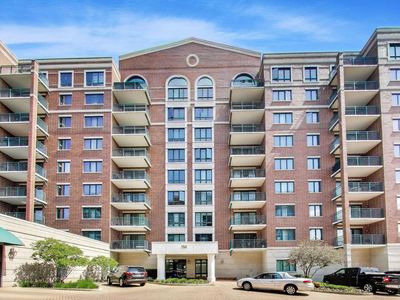 750 Pearson St APT 407