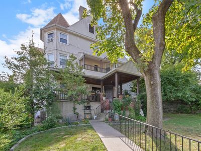25 Cedar St