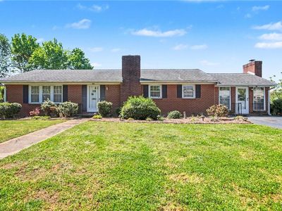 2910 Birchwood Dr