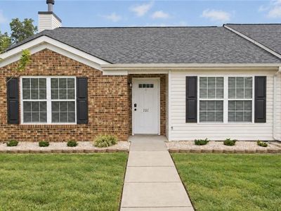 101 Oakmont Cir