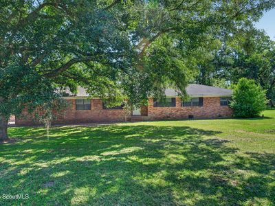 1384 Highland Dr