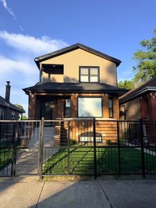7505 S Wolcott Ave