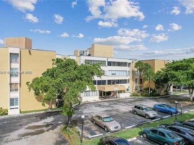 6901 SW 147th Ave APT 2E