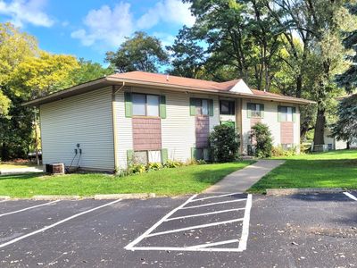 820 Carrier Creek Blvd NE