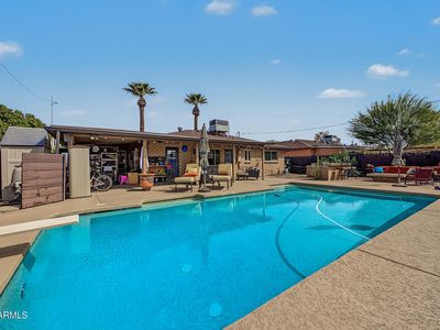8119 E MITCHELL Drive