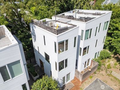 3642 A Interlake Avenue N