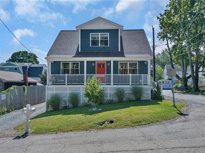 1 Coggeshall Ave