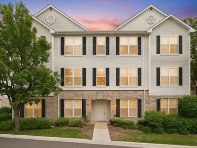 150 S Waters Edge Dr APT F