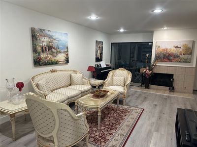 15335 Magnolia Blvd APT 215