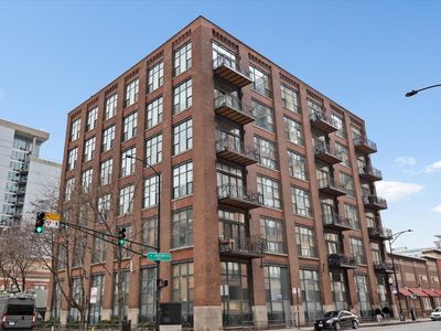 701 W Jackson Blvd APT 307