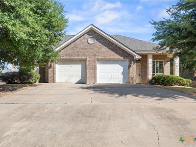 816 Twin Oaks Dr