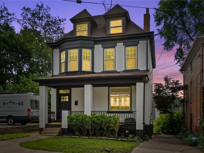 220 Dewey St