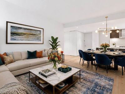 540 W 49th St APT 406N