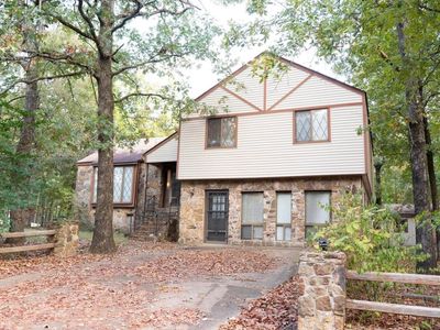 401 Castle Ridge Hts