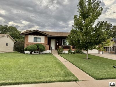 29 Loyola Ln