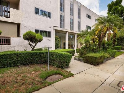 12955 Riverside Dr APT 203