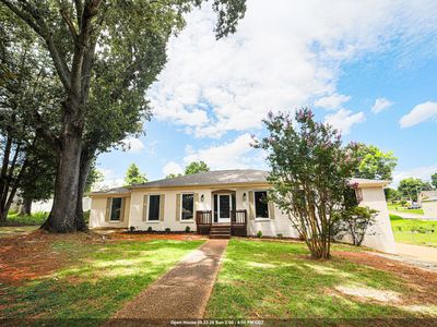 Property at 421 Nottingham Rd, Florence, AL