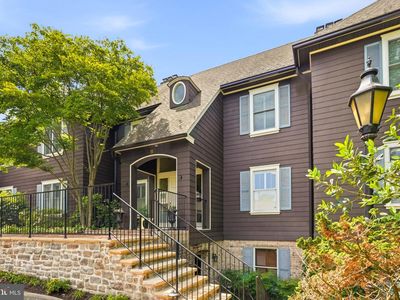 11 Devon Hill Rd Unit B8