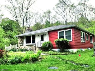 438 Longview Dr