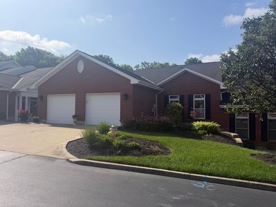 16 Thomas Pointe Dr