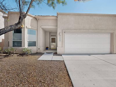 8008 Oso Rico Rd NE