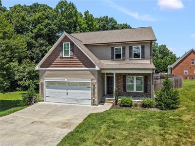 4711 Evie Ct