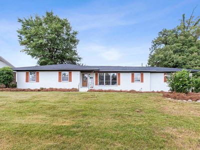 601 Beacon Dr